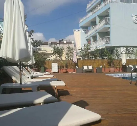 ホテル Cantilena ネセバル